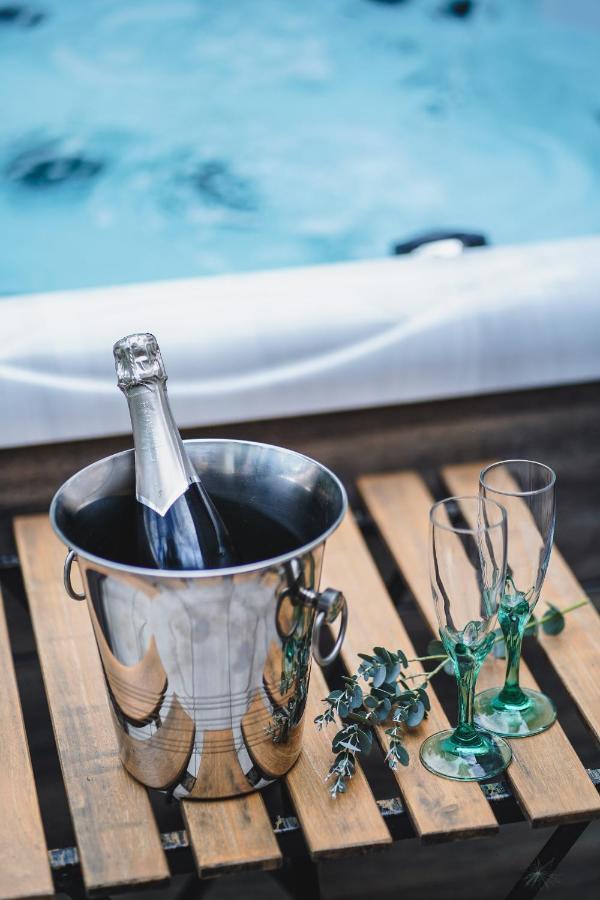 O Rethel Jacuzzi, Gite Ardennes Exterior photo